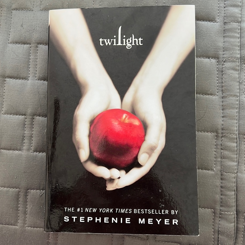 3 for$10 book Twilight